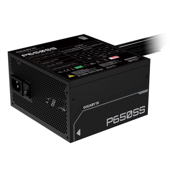 Fuente de alimentación Gigabyte P650SS , 650W, 80 PLUS Siver, Formato ATX.